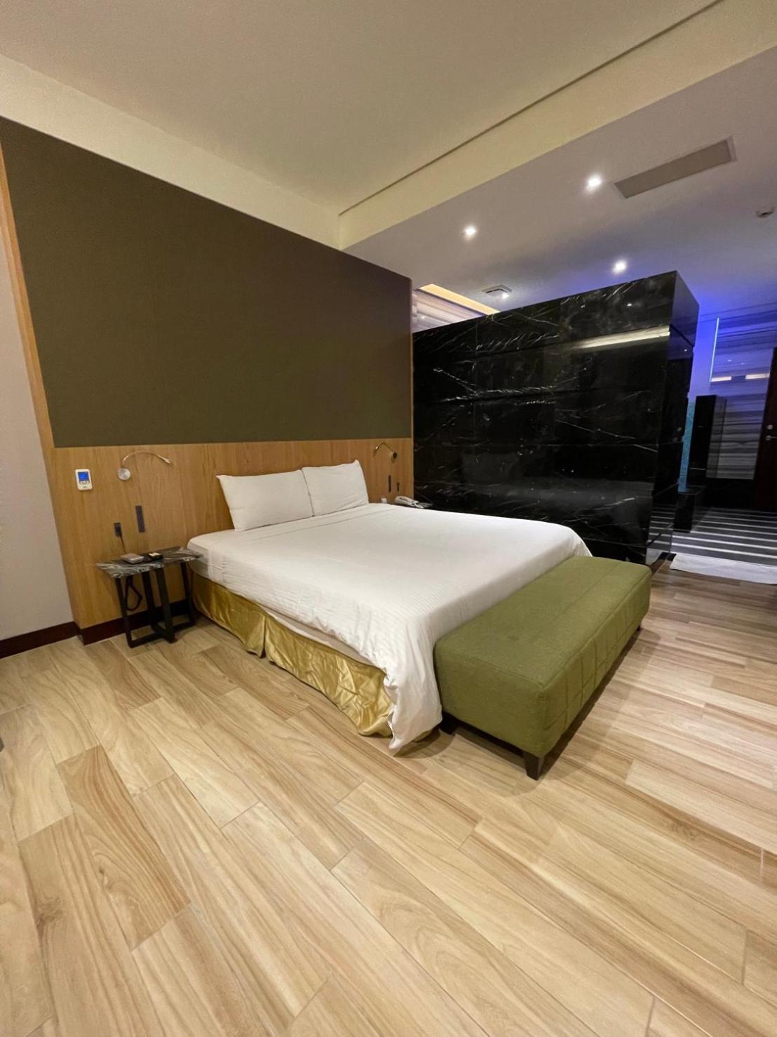 G.Shock Motel Jiuru ภายนอก รูปภาพ